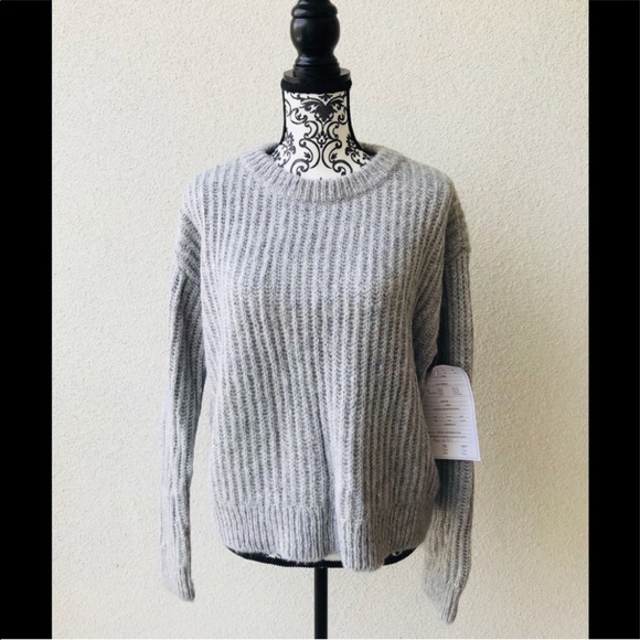Lord&taylor gray soft warm sweater NWT M - Picture 1 of 4
